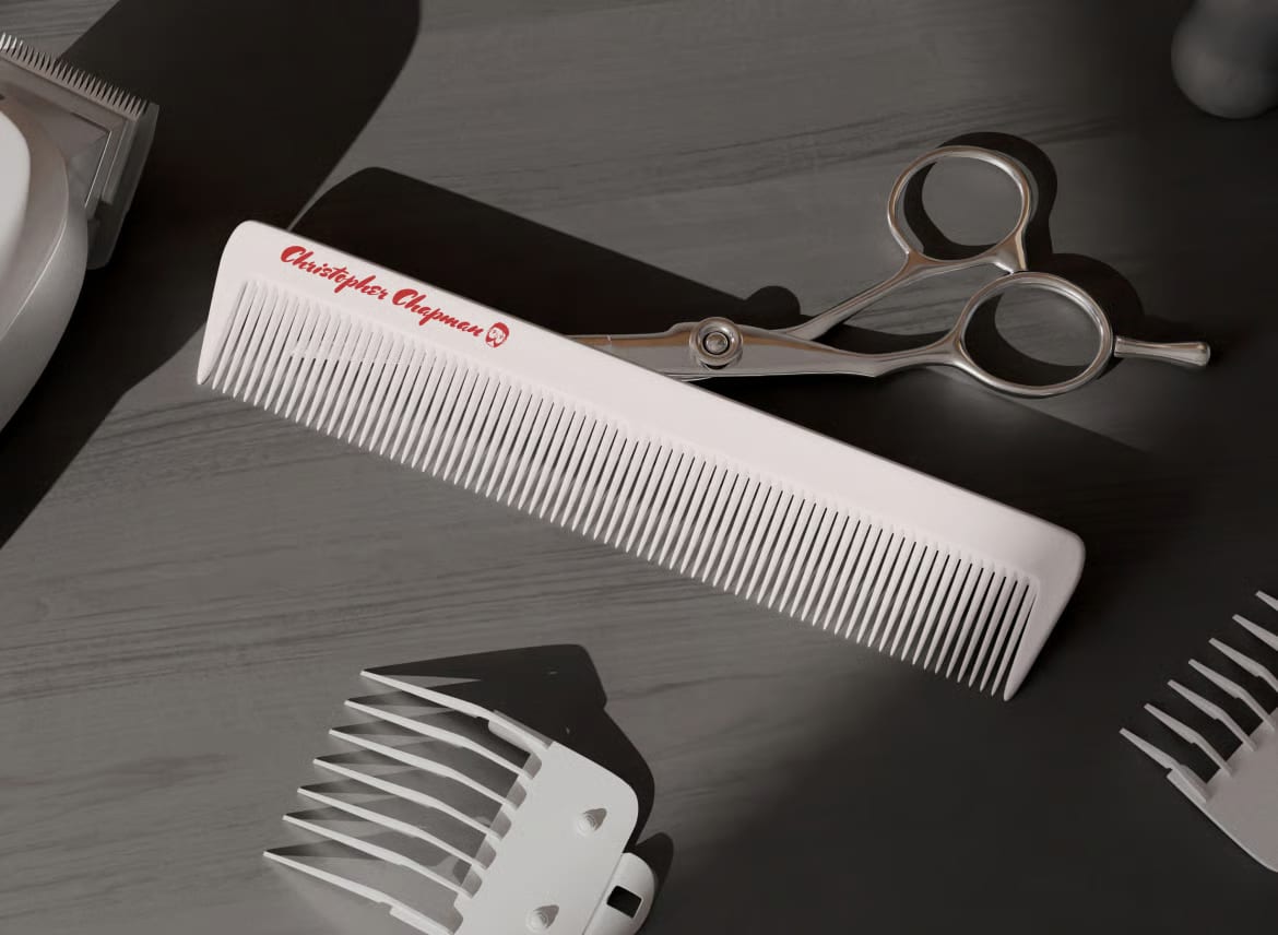Free Comb Mockup 2
