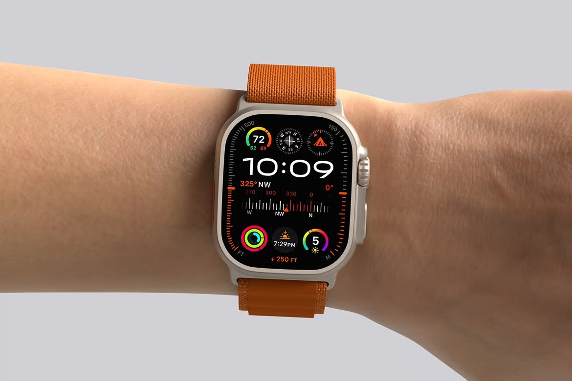 High-Quality-Realistic-Smart-Watch-Mockup-2